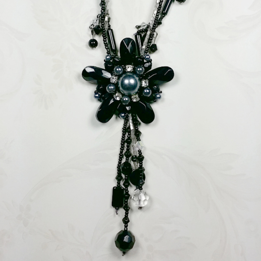 Black Gemstone Neclace